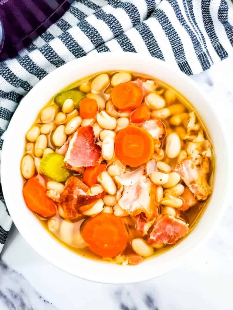 Slow Cooker Bean and Bacon Soup
