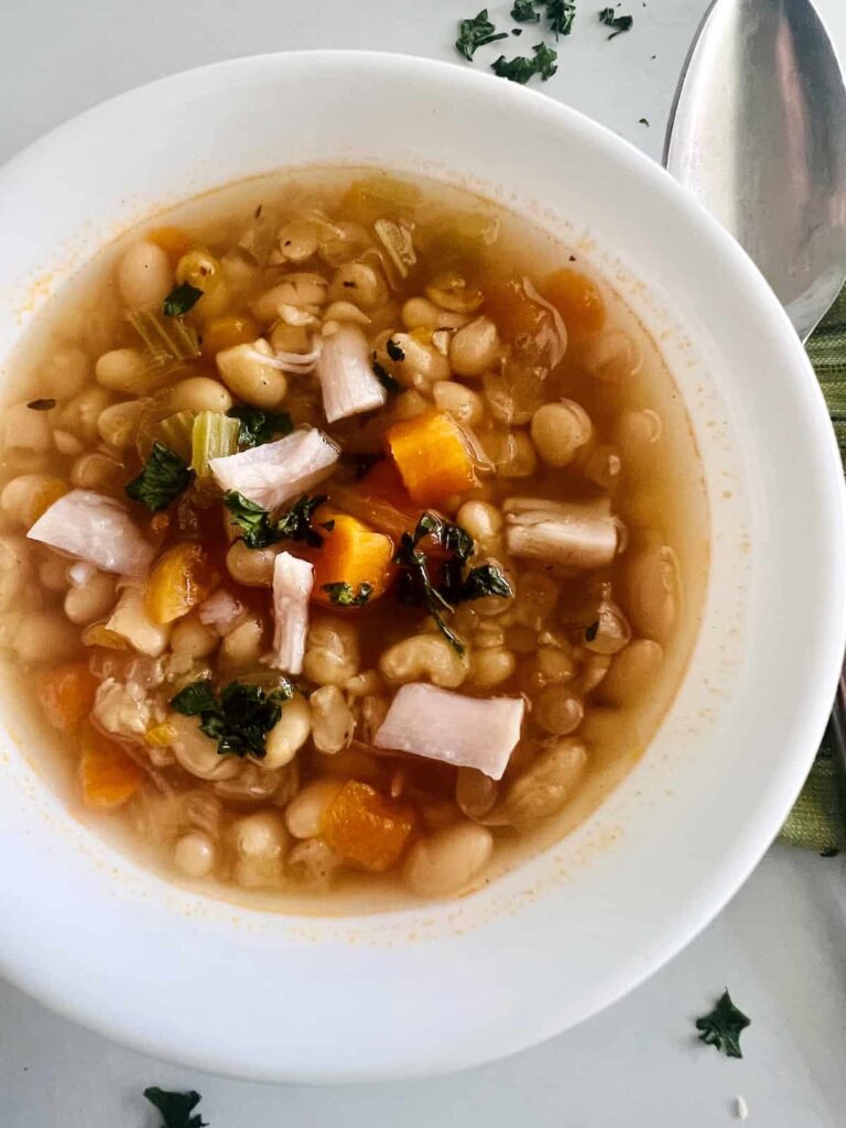 Slow Cooker Navy Bean and Ham Soup